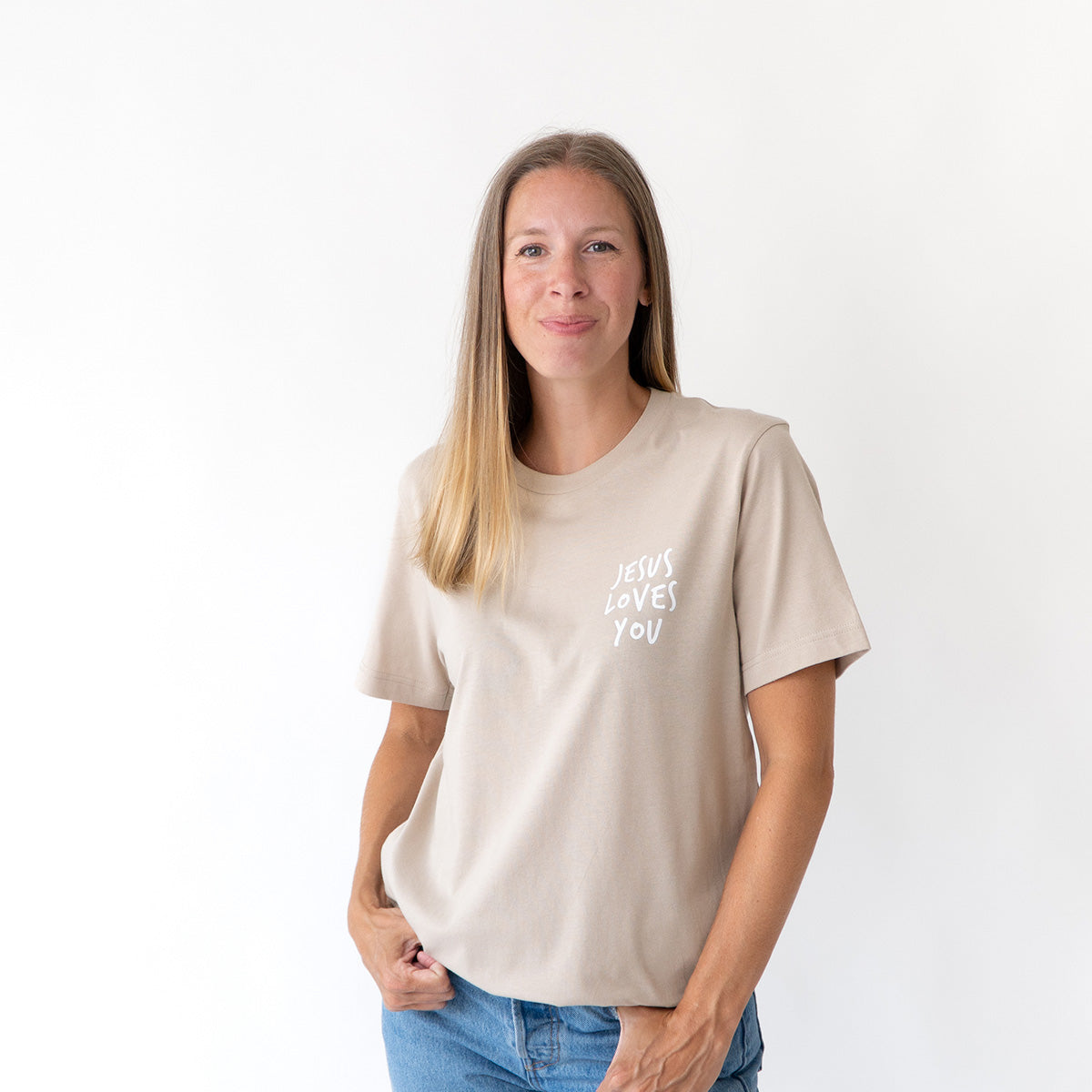 JESUS LOVES YOU ASL T-SHIRT (POCKET + BACK)